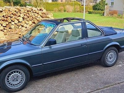 Gebraucht BMW 320 129 PS (94 kW) 1985 Grau Cabrio