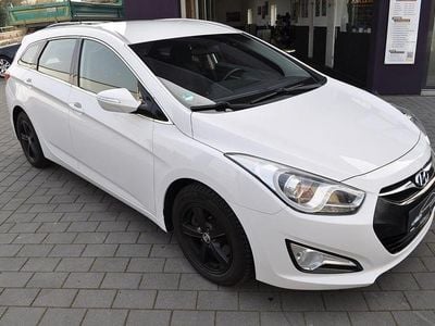 Gebraucht Hyundai i40 Edition 136 PS (100 kW) 2014 Weiß Kombi