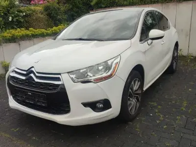 Gebraucht Citroën DS4 Chic 120 PS (88 kW) 2012 Weiß Kleinwagen