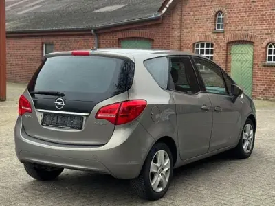 Gebraucht Opel Meriva Edition 120 PS (88 kW) 2010 Van / Kleinbus