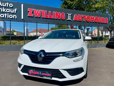 Gebraucht Renault Mégane GrandTour Life 116 PS (85 kW) 2018 Weiß Kombi