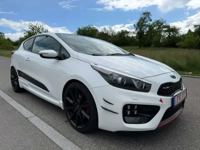 Używany Kia Ceed GT-Track 204 KM (150 kW) 2014 Biały Hatchback
