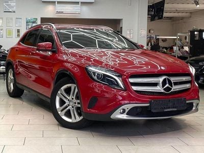 Gebraucht Mercedes GLA200 Urban 156 PS (114 kW) 2015 Jupiterrot  unilack SUV