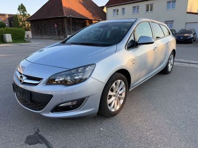 Blau Gebraucht 2013 Opel Astra Active Kombi | 3.850 € (Fairer Preis)