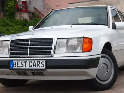 Gebraucht Mercedes E230 132 PS (97 kW) 1991 Weiß Limousine