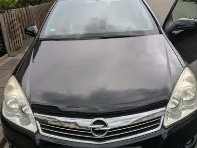Gebraucht Opel Astra 90 PS (66 kW) 2009 Blau Limousine