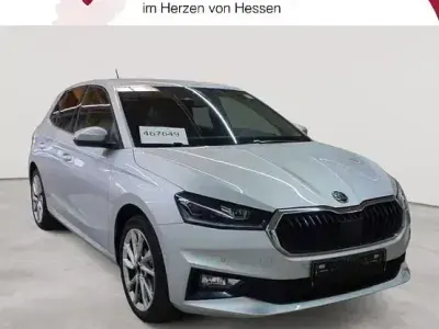 Begagnad Skoda Fabia Style 110 HK (80 kW) 2022 Silver Halvkombi