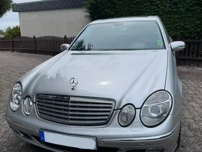 Gebraucht Mercedes E200 163 PS (119 kW) 2005 Silber Limousine