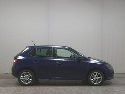 Gebraucht Skoda Fabia Ambition 60 PS (44 kW) 2015 Pacific blau Limousine