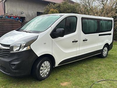 Second-hand Opel Vivaro 128 CP (94 kW) 2016 Alb Monovolum