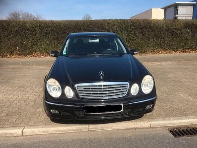 Mercedes E200