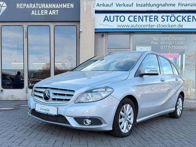 Gebraucht Mercedes B180 122 PS (89 kW) 2014 Silber Van / Kleinbus