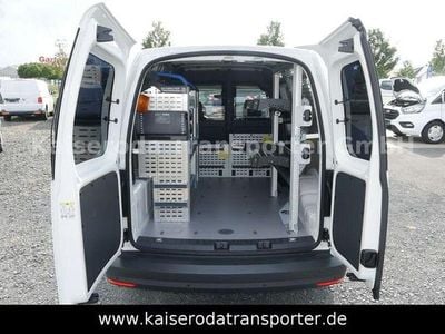 Weiss Gebraucht 2018 VW Caddy Maxi Van / Kleinbus | 23.900 € (Teuer)