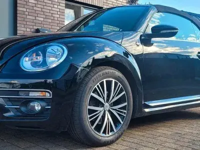 Gebraucht VW Beetle Sound 105 PS (77 kW) 2017 Schwarz Kleinwagen