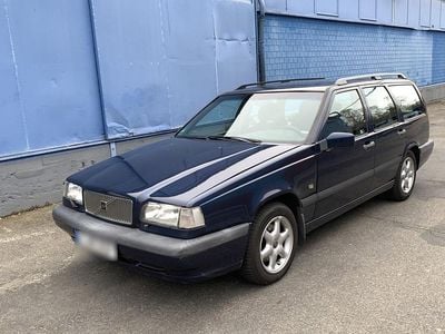 Second-hand Volvo 850 144 CP (105 kW) 1994 Albastru Break