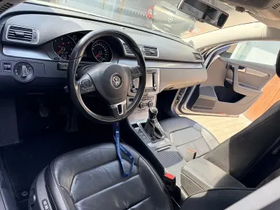 Gebraucht VW Passat Highline 140 PS (102 kW) 2013 Silber Kombi