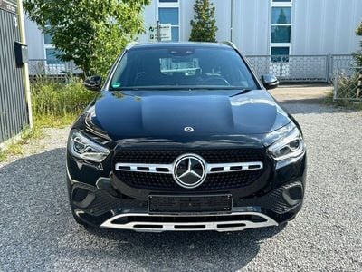 Mercedes GLA180