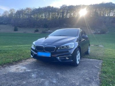 Gebraucht BMW 225 Active Tourer Luxury Line 224 PS (164 kW) 2016 Braun Van / Kleinbus
