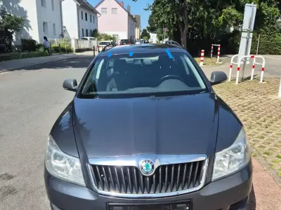 Gebraucht Skoda Octavia 69 PS (50 kW) 2010 Grau Kombi