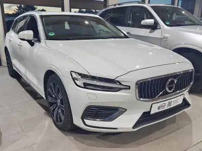 Gebraucht Volvo V60 341 PS (250 kW) 2021 Weiß Kombi