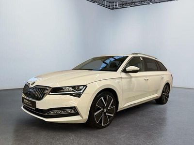 Gebraucht Skoda Superb LAURIN & KLEMENT 218 PS (160 kW) 2023 Weiss Kombi