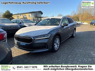 Graphitegrau metallic Neu 2025 Skoda Superb Selection Kombi | 44.080 € (Superpreis)