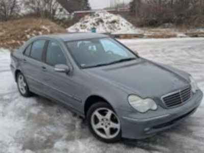 Gebraucht Mercedes C180 Elegance 143 PS (105 kW) 2004 Grau Limousine