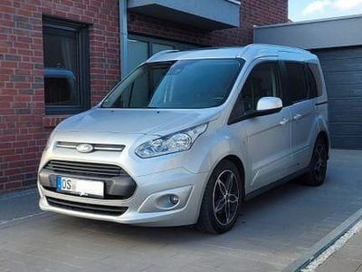 Gebraucht Ford Tourneo Connect Titanium 120 PS (88 kW) 2015 Silber Van / Kleinbus