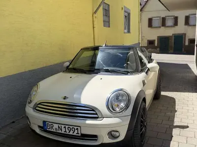 Gebraucht Mini Cooper Cabriolet 122 PS (89 kW) 2010 Weiß Cabrio