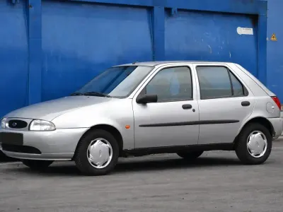 Używany Ford Fiesta Style 75 KM (55 kW) 1998 Srebrny Hatchback
