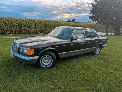 Brugt Mercedes E280 185 HK (136 kW) 1984 Sort Sedan