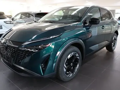 Neu Nissan Qashqai N-Connecta 158 PS (116 kW) 2025 Grün SUV