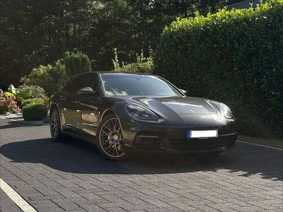 Porsche Panamera 4S