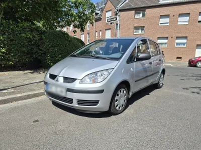 Gebraucht Mitsubishi Colt 75 PS (55 kW) 2006 Silber Limousine