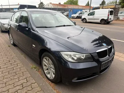 Gebraucht BMW 320 Comfort Edition 163 PS (119 kW) 2007 Blau Limousine