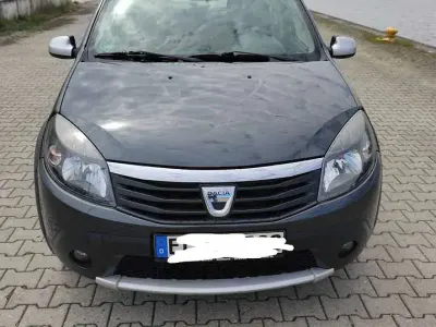 Używany Dacia Sandero Stepway 88 KM (64 kW) 2012 Szary Sedan/Limuzyna