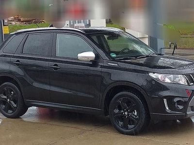 Gebraucht Suzuki Vitara Comfort+ 140 PS (102 kW) 2018 Schwarz SUV