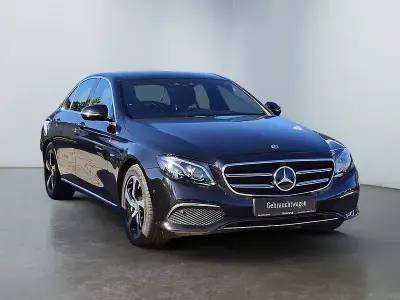 Gebraucht Mercedes E400 Avantgarde 340 PS (250 kW) 2018 Schwarz obsidianschwarz (metallic) Limousine