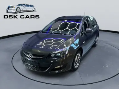 Gebraucht Opel Astra Edition 110 PS (80 kW) 2013 Grau Kombi
