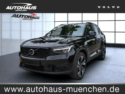 Gebraucht Volvo XC40 Plus 197 PS (144 kW) 2023 Black solid (stone) / solid (schwarz) SUV