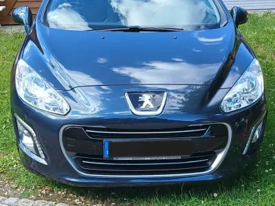 Gebraucht Peugeot 308 CC Active 156 PS (114 kW) 2012 Blau Cabrio