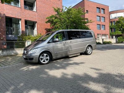 Silber Gebraucht 2012 Mercedes Viano Van / Kleinbus | 32.800 €