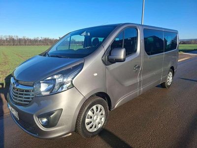 Second-hand Opel Vivaro 146 CP (107 kW) 2018 Maro Monovolum