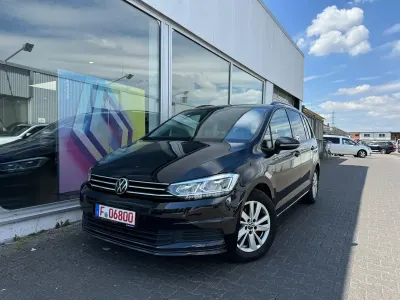 Gebraucht VW Touran Comfortline 150 PS (110 kW) 2023 Schwarz Van / Kleinbus