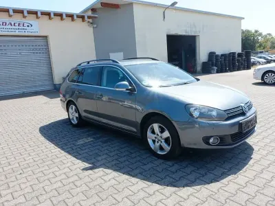 Gebraucht VW Golf VI Comfortline 105 PS (77 kW) 2011 Grau Kombi