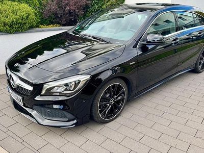 Gebraucht Mercedes CLA180 Shooting Brake AMG 122 PS (89 kW) 2018 Schwarz Kombi