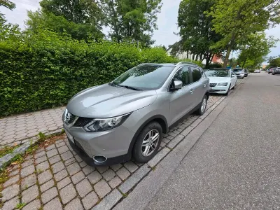 Gebraucht Nissan Qashqai 116 PS (85 kW) 2016 Silber SUV