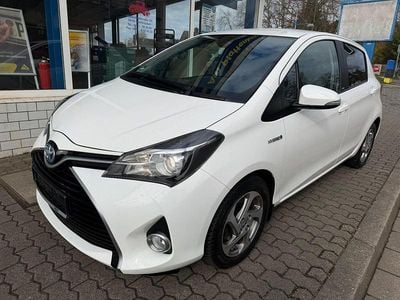 Gebraucht Toyota Yaris Hybrid Edition-S 75 PS (55 kW) 2017 Weiß Kleinwagen