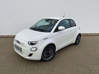 Gebraucht Fiat 500e Icon 86 kW (118 PS) 2022 Weiß Kleinwagen