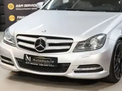 Gebraucht Mercedes C250 204 PS (150 kW) 2011 Iridiumsilber  metalliclack (metallic) Coupé